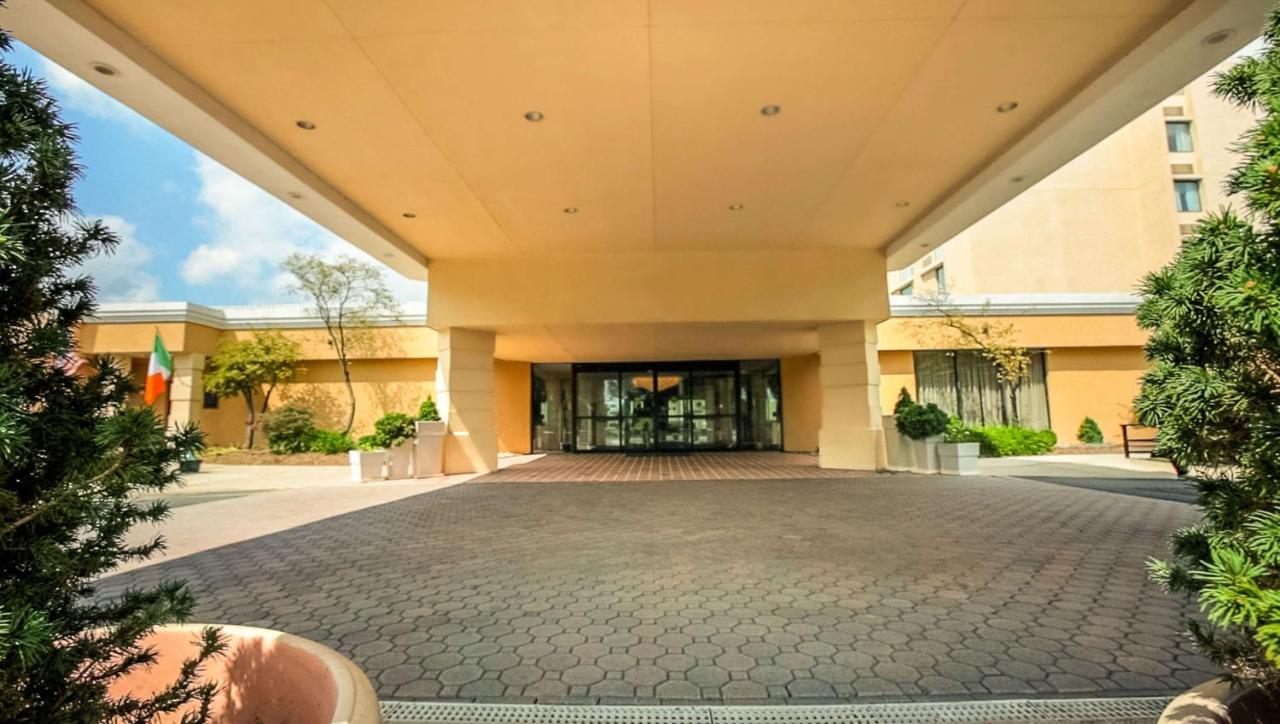 Magnuson Grand & Conference Center Somerset-Bridgewater ภายนอก รูปภาพ