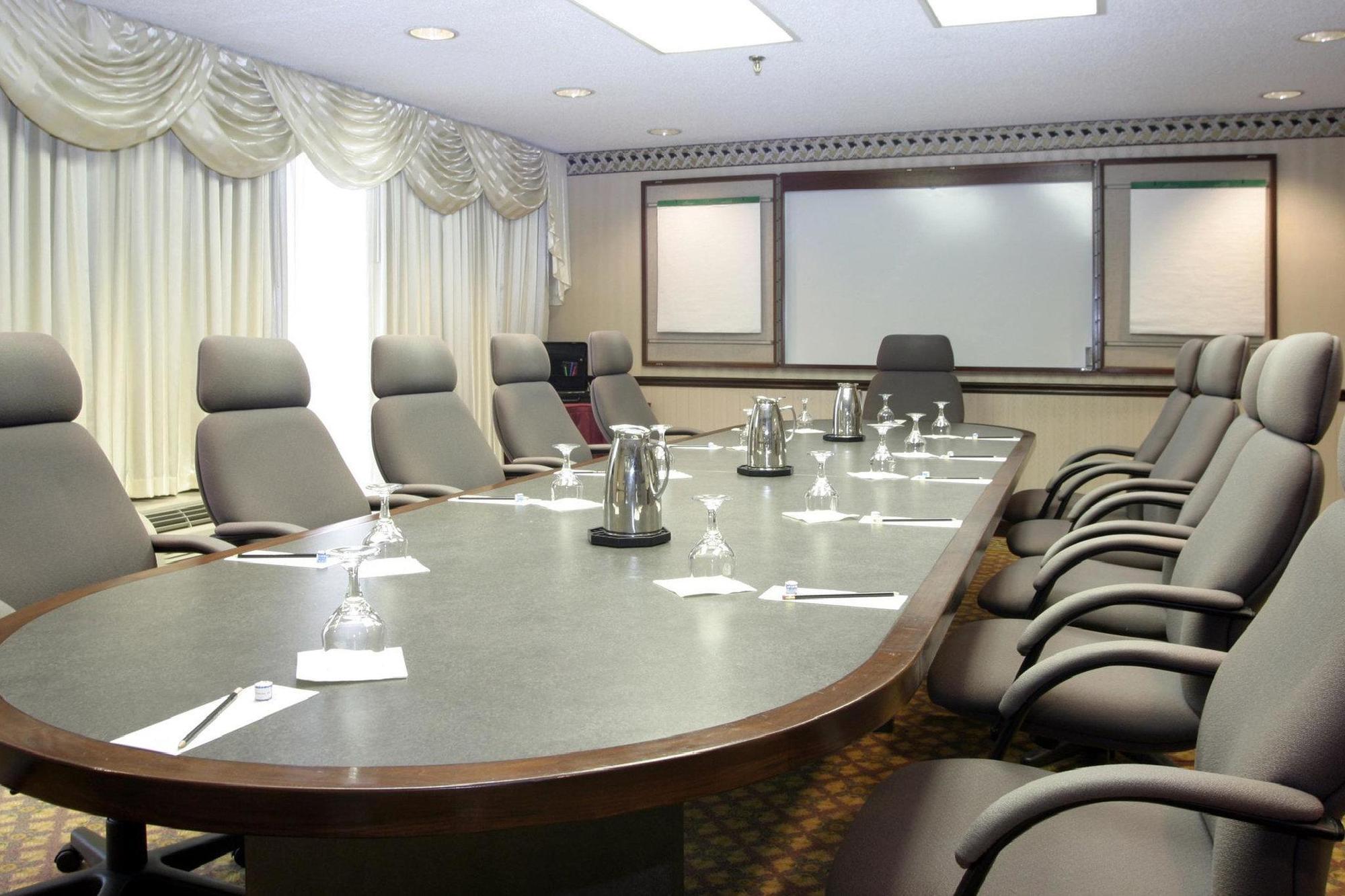 Magnuson Grand & Conference Center Somerset-Bridgewater ภายนอก รูปภาพ