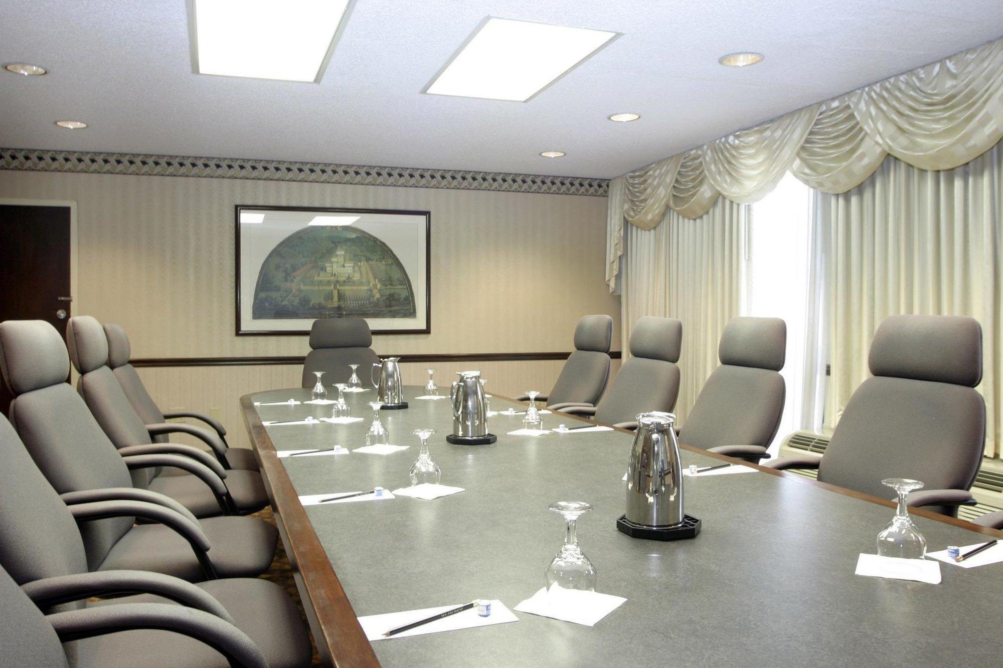 Magnuson Grand & Conference Center Somerset-Bridgewater ภายนอก รูปภาพ