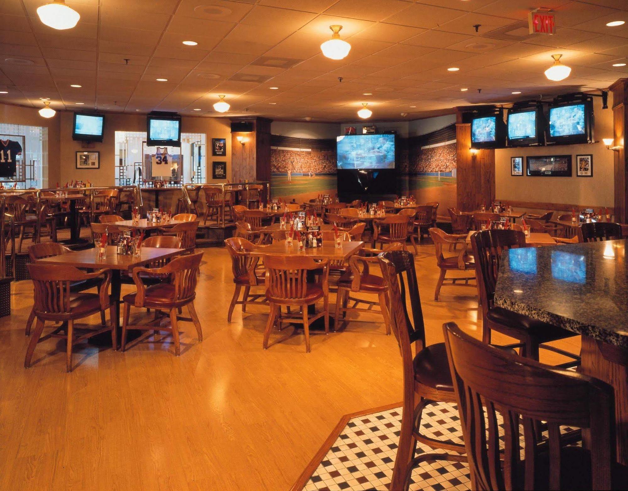 Magnuson Grand & Conference Center Somerset-Bridgewater ภายนอก รูปภาพ